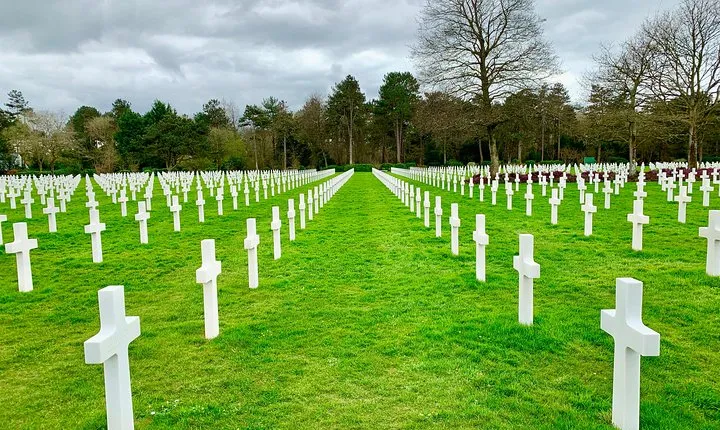 Normandy Battlefields D-Day Private Trip with VIP Services from Paris 