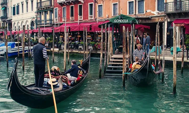  Venice In a Day: Basilica San Marco, Doges Palace & Gondola ride