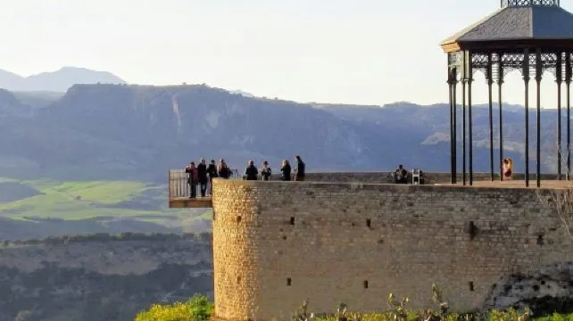 Ronda & Setenil de las Bodegas from Málaga: Guided Group Tour