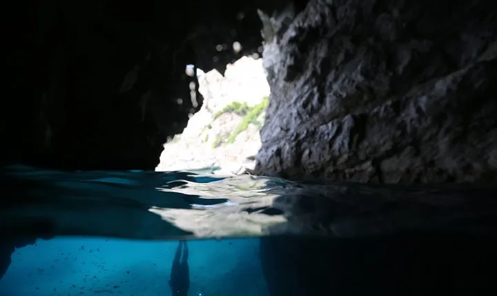 From Salerno: Small Group Amalfi Coast boat tour with stops in Positano & Amalfi