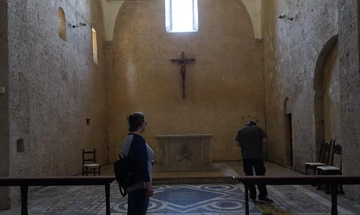 Small Group E-bike Experience from Orvieto to Civita with Lunch