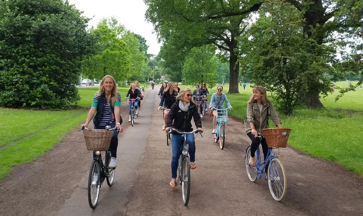 City Tour of Brighton by bike