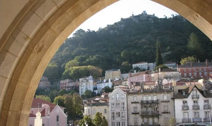 Private Tour of Sintra, Cabo da Roca and Cascais with 2 Palaces