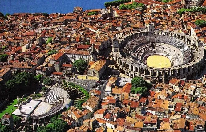 Private Guided Tour of Arles