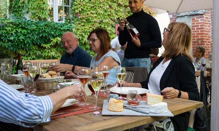 Reims: Small-Group Champagne Tour with Champagne Tastings and Lunch 