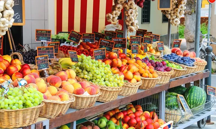 Cesarine: Market Tour & Cooking Class at Local's Home in Asti