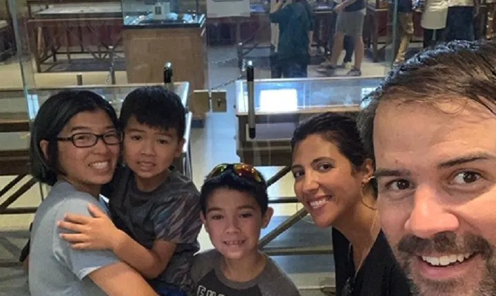 Private tour to Giza Pyramids,Sphinx,Egyptian Museum with Local Lunch