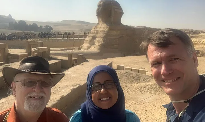 Cairo 8 Hour Private Tour of Pyramids, Egyptian Museum and Bazaar