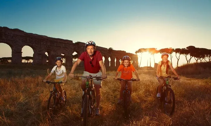 Rome EBike Tour: Appian Way, Catacombs & Roman Aqueducts