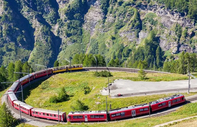 Bernina Scenic Train & Lake Como