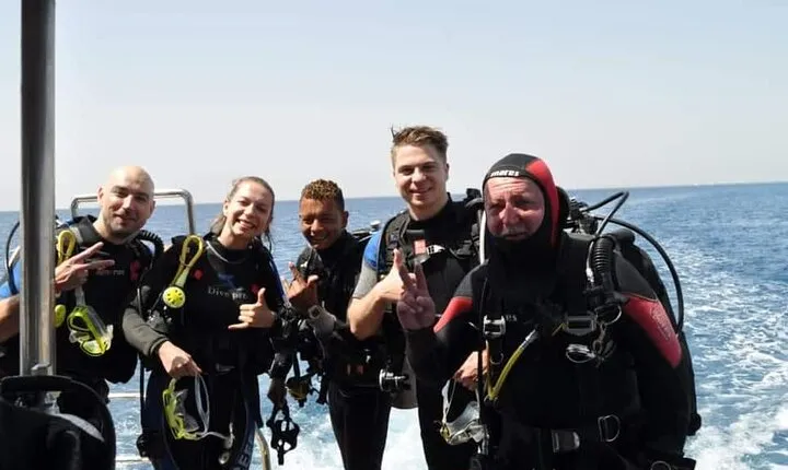 Intro Diving 2 Stops For Beginners with Pick-up and Lunch - Hurghada