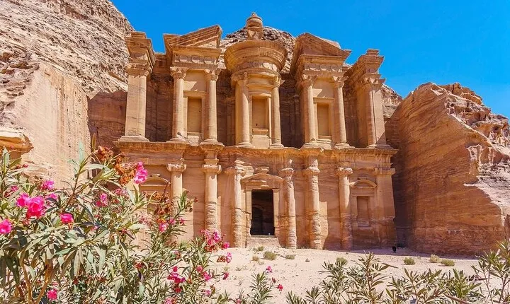 From Amman: Private full day Petra and Wadi rum 