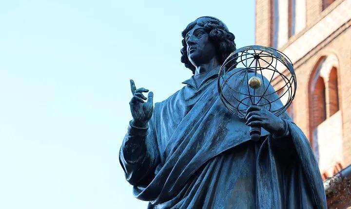 Self Guided Walking Tour in Torun Old Town