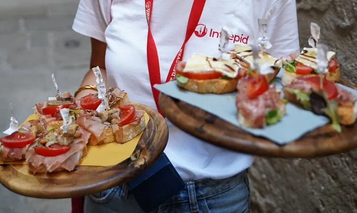 Experience Venice Like a Local: Small Group Cicchetti & Wine Tour