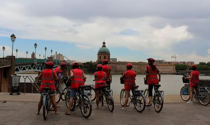 The essential of Toulouse by bike