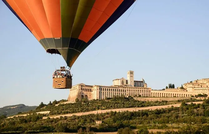 Balloon Adventures Italy, hot air balloon rides over Assisi, Perugia and Umbria