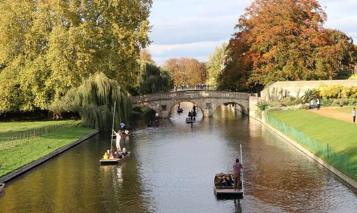 Shared Punt Tour - Cambridge