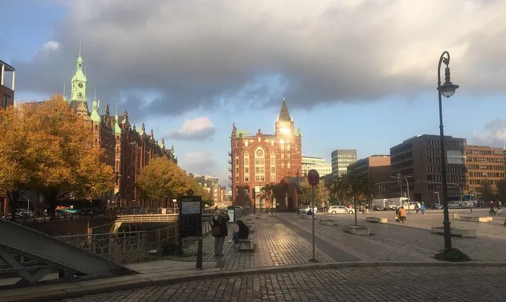 Sightseeing Tour - Free Tour - Historic Center-Hamburg On Foot