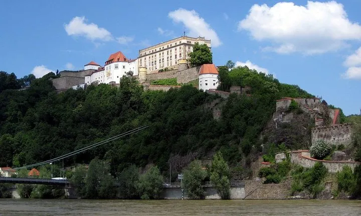 Passau - Castle tour with viewpoint Linde Battery & the St Georges Chapel