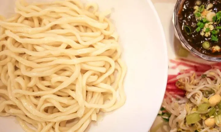 Beijing Hutong Walking Food and Beer Tour at Hidden Restaurants