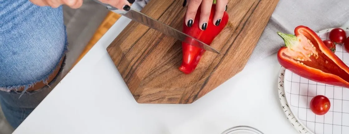 Culinary and cultural tour close to Noto with local distillery visit