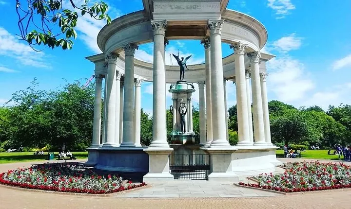 Cardiff City Private Guided Walking Tour