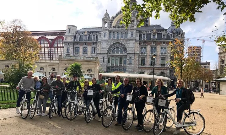 Guided Bike Tour: 2 Hours Highlights of Antwerp