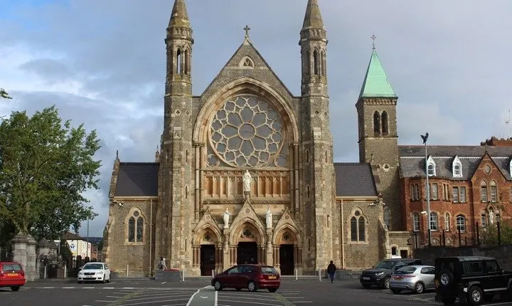 Belfast's Political Mural Taxi Tour