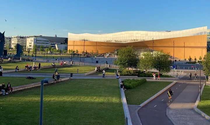 Helsinki Walking Tour - Small Group