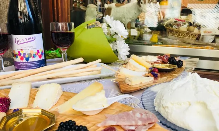 Street Food Tour D'Luxe | Turin Gourmet - Small Group Tour