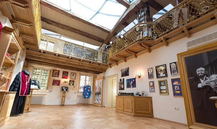 Skip the Line: Pavarotti Museum - Official Ticket + Audioguide