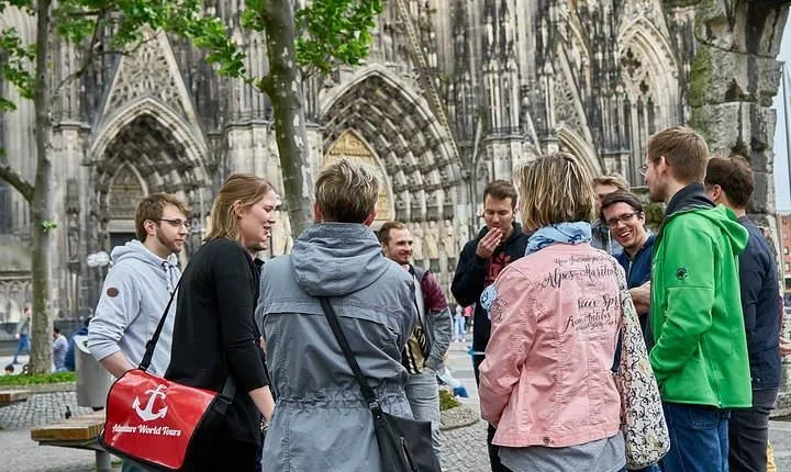 Dom und Altstadt Tour (ohne Innenbesichtigung/ mit Kölsch)