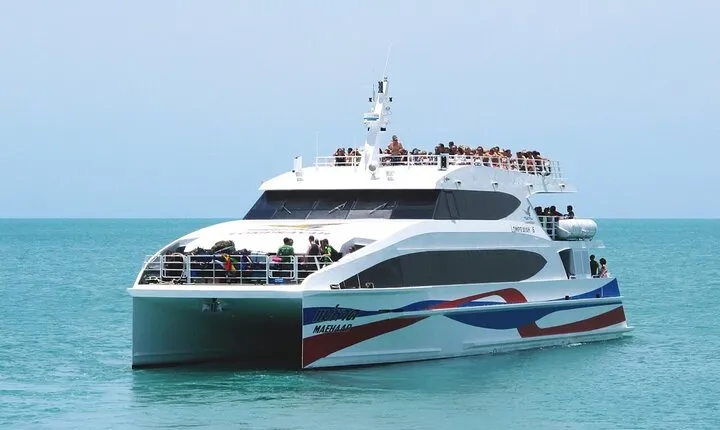Shared Transfer from Phuket to Koh Tao by Coach and Catamaran