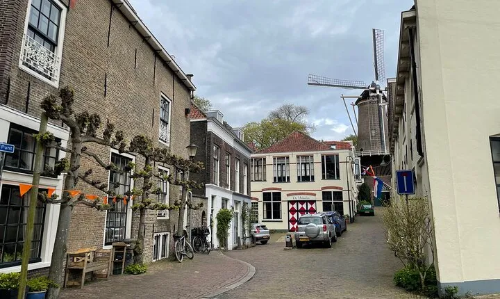 Self-Guided Walking Tour of Gouda: Canals, Colonies, and Cheese