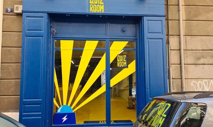 Private Quiz Game Session in Marseille