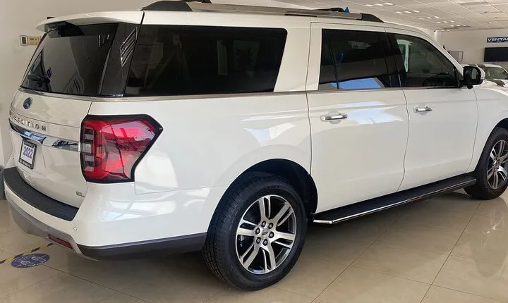 Private RoundTrip from Airport to Hotels to Cabo San Lucas Zone 3