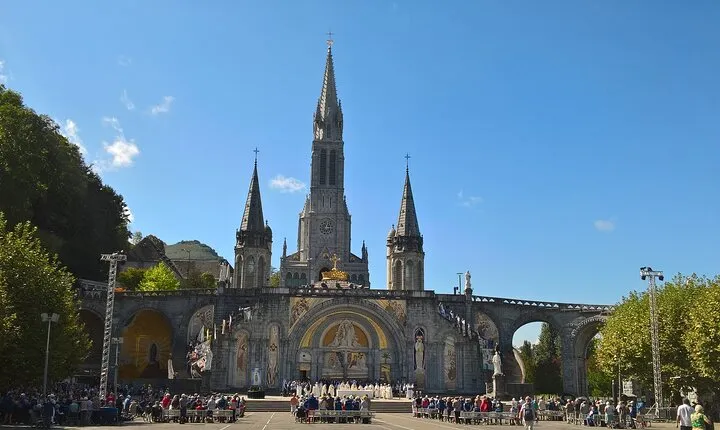 Private guided tours of Lourdes / Walking tour