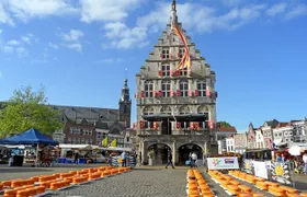 Charming Gouda Walking Tour: History, Architecture & Cheese