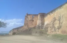 Walking Tour Through Old Town Mombasa and Fort Jesus