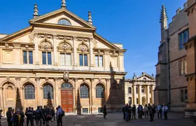 Oxford University Walking Tour With University Alumni Guide