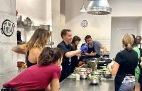 Valencian paella cooking class, tapas and visit to Ruzafa market.