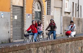 Lucca Bikes and Bites with food tastings for Small Groups or Private