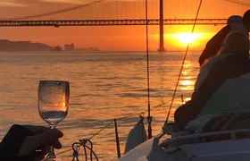 2 Hour Lisbon Sunset and Wine Sailing Tour