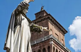 Ferrara Tour of Must-See Attractions with Local Top Rated Guide