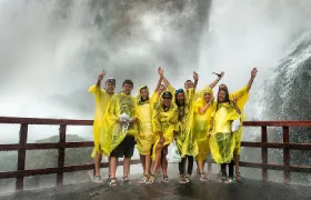 Niagara Falls Day Tour from Toronto Airport with Boat & Journey