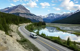 Athabasca Glacier Snow Trip from Banff