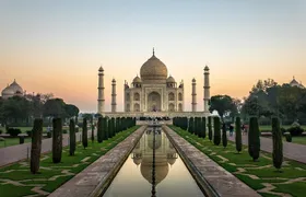 Private Taj Mahal & Agra Day Trip From Delhi with Transfers