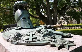 Helsinki and Suomenlinna Sightseeing Tour