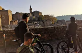 E-bike tour in Orvieto in small group: history, culture with lunch or dinner