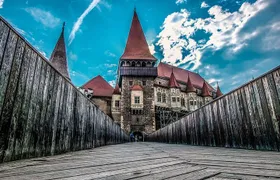 From Sibiu: day trip to Dacian Fortress, Hunyadi Castle and Alba Iulia Citadel